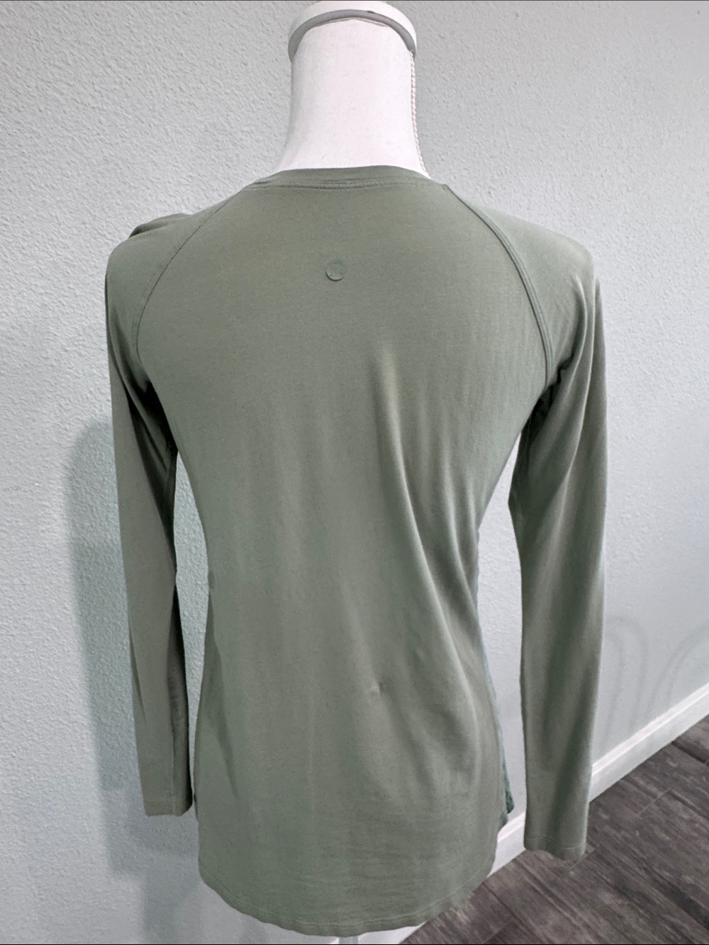 lululemon athletica Olive Green Long Sleeve Scoop Neck Top - Picture 3 of 3